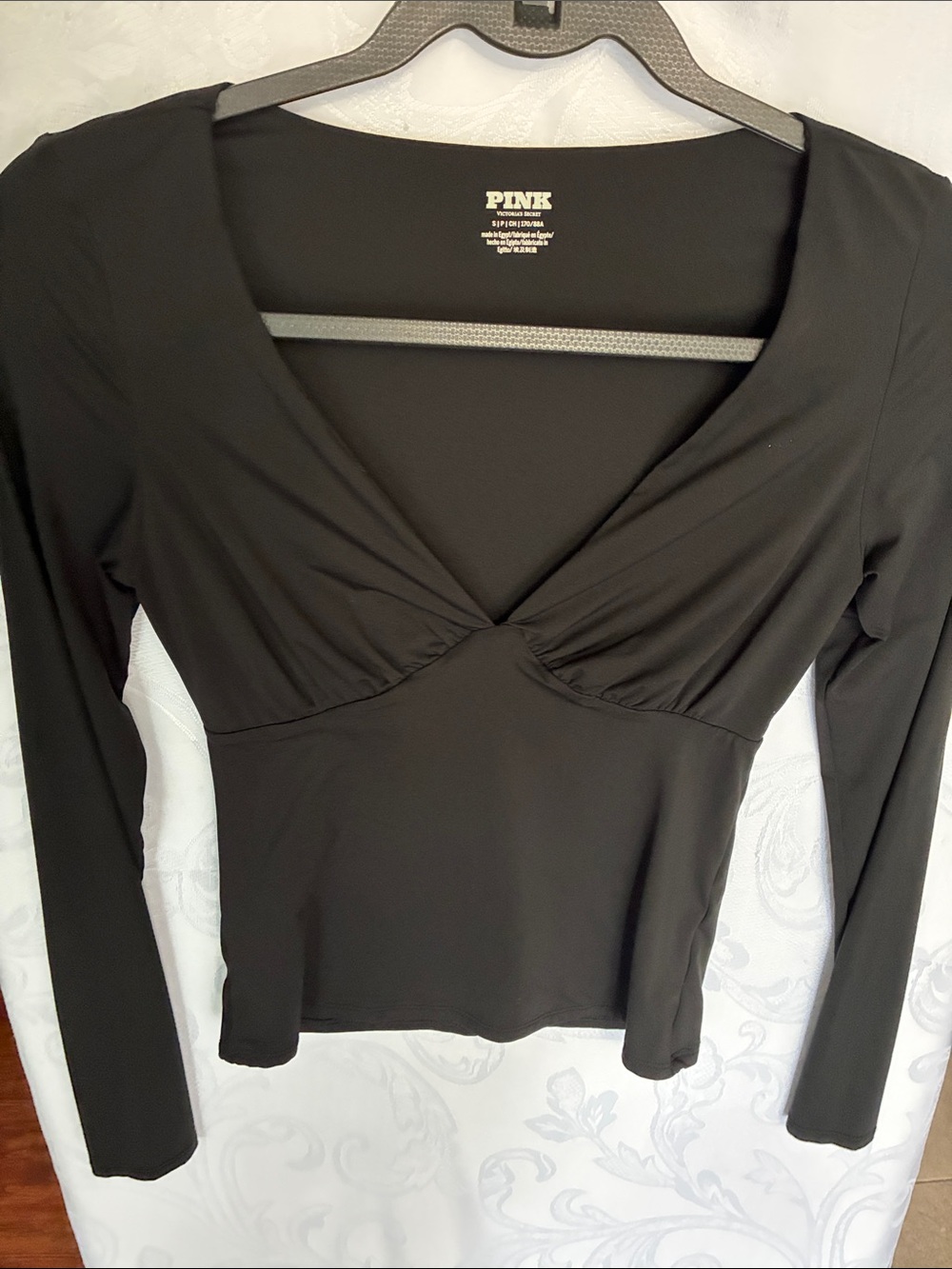 PINK Victoria's Secret Black Long Sleeve V-Neck Cropped Top